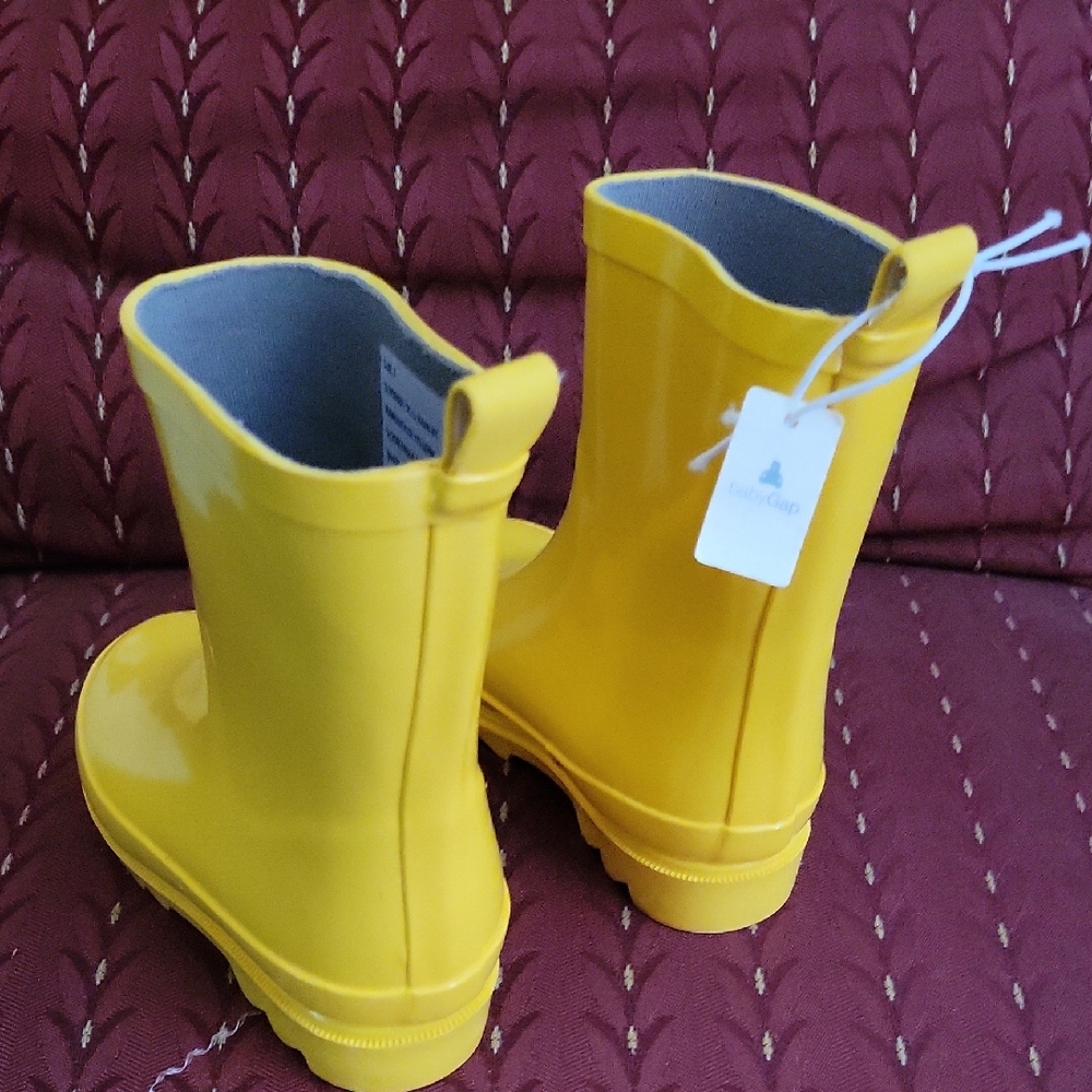 Yellow Glossy Rain & Snow Boots